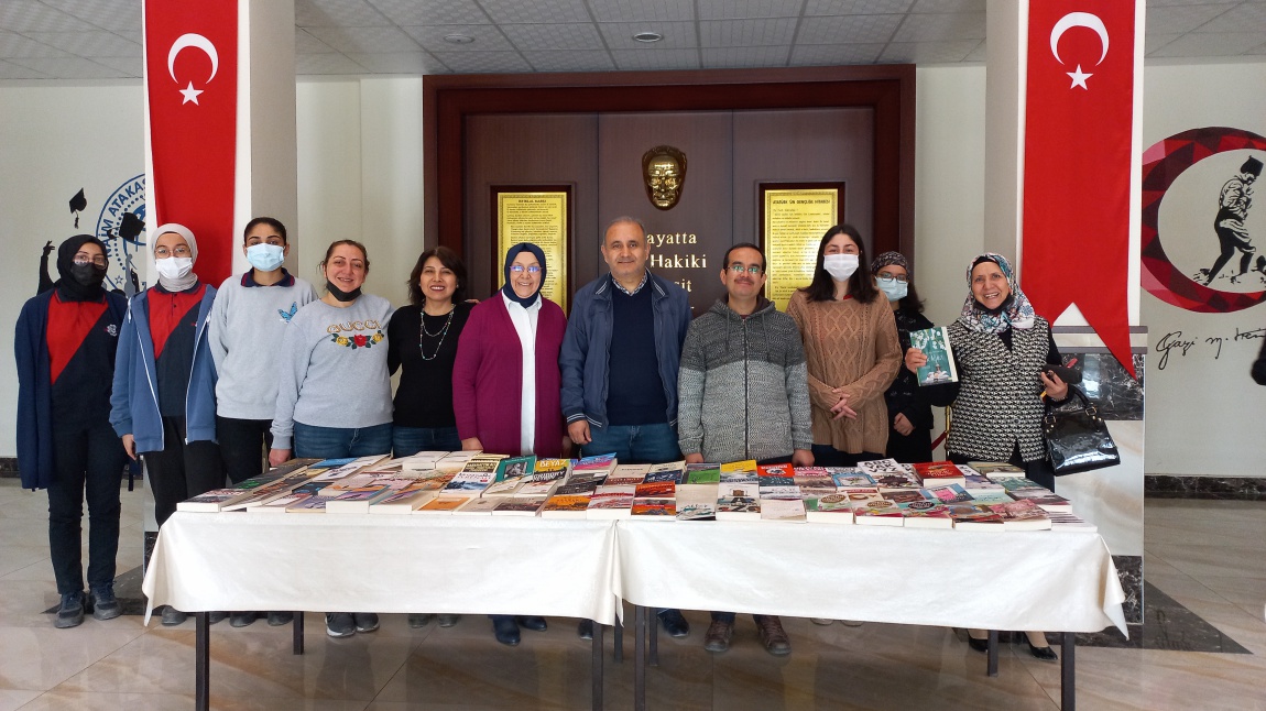 Okulumuz bu yıl da Adana Tüyap Kitap Fuarına katılmıştır